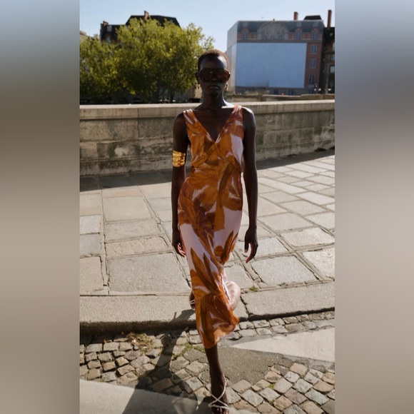 ZARA Printed Midi Dress - Picture 3 of 10